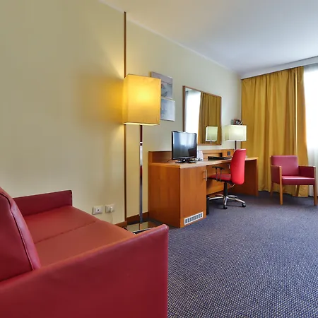 Crowne Plaza Venice East By Ihg Hotel 4*