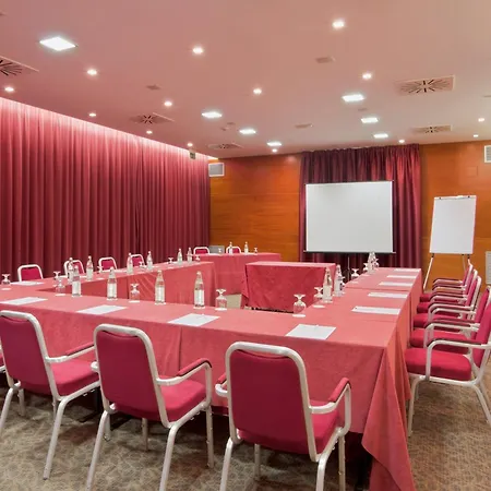 فندق كراون بلازا البندقية إيست 4*