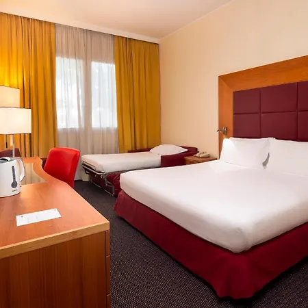 Crowne Plaza Venice East By Ihg 4*