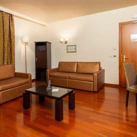 Otel Crowne Plaza Venice East By Ihg 4*