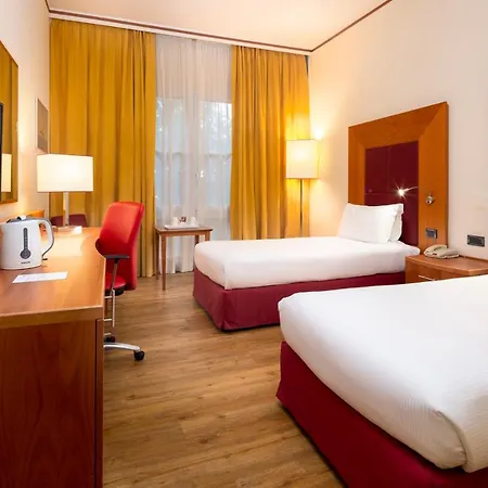 Crowne Plaza Venice East By Ihg 4*