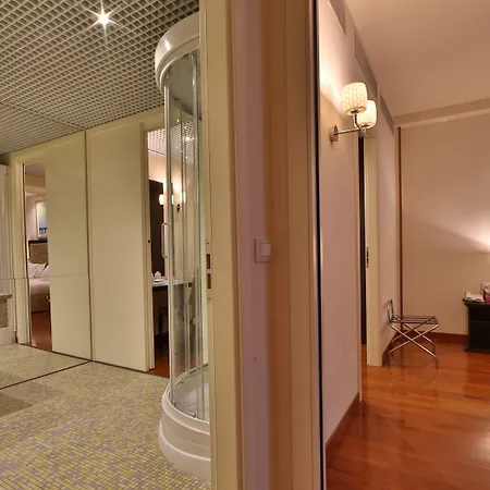Crowne Plaza Venice East By Ihg Hotel 4*