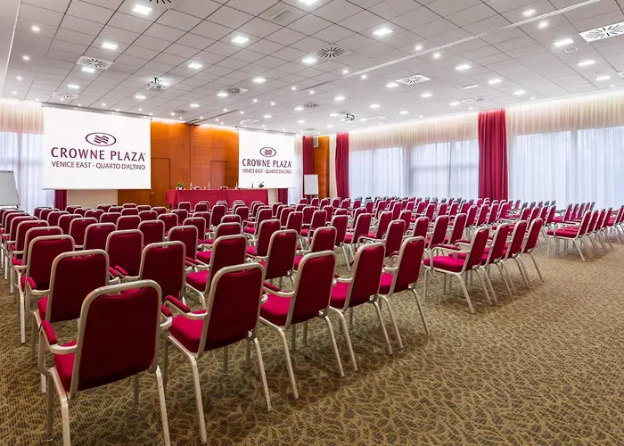 Crowne Plaza Venice East By Ihg Hotel