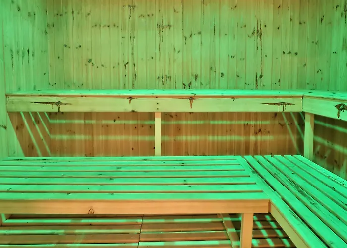 Crowne Plaza Venice East By Ihg 4*